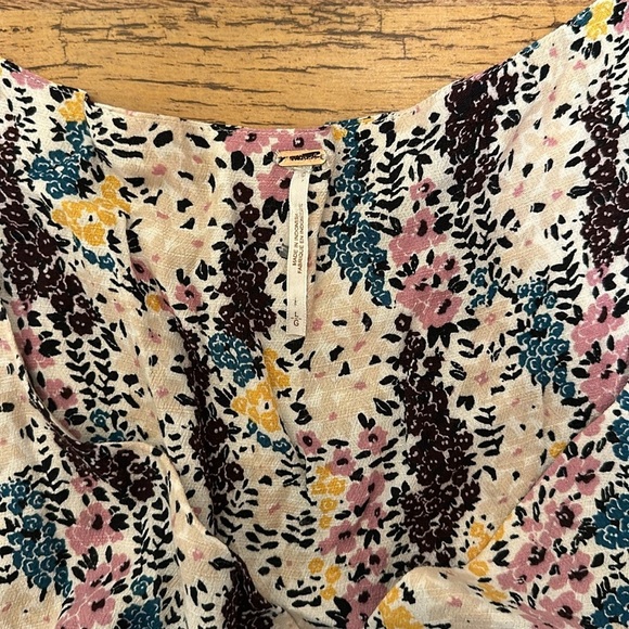 Free People Short Sleeve V-Neck Front Cut Out Floral Summer Dress A5 - Picture 4 of 5
